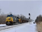 CSX 411 on W011